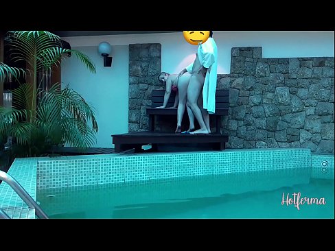❤️ El cap convida la criada a la piscina, però no va poder resistir-se a una calor ❤️❌ Sexe de qualitat al ca.raceporn.ru